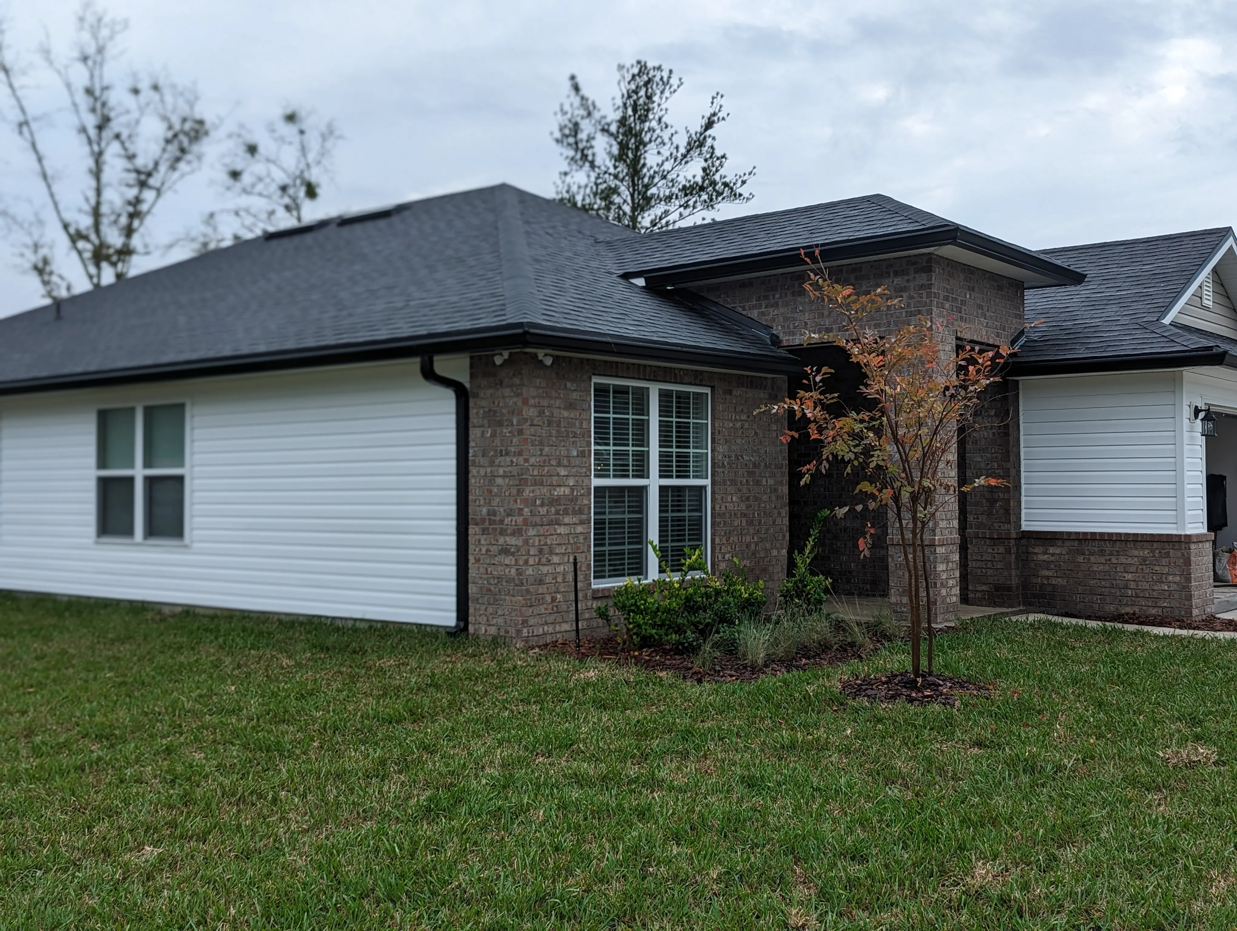 Comprehensive Gutter Solutions in Jacksonville: Installation, Repair & Maintenance