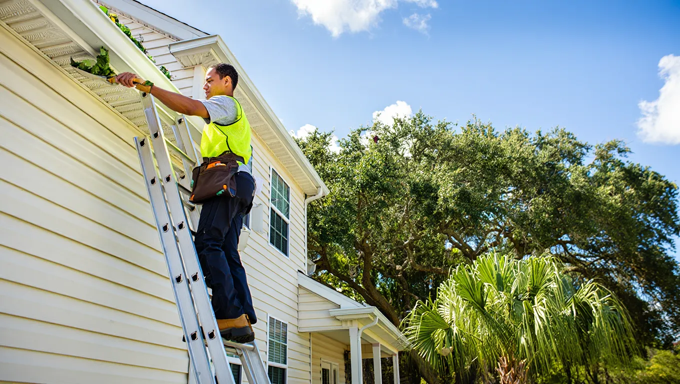 Spring Gutter Cleaning in Northeast Florida: Complete Seasonal Maintenance Guide